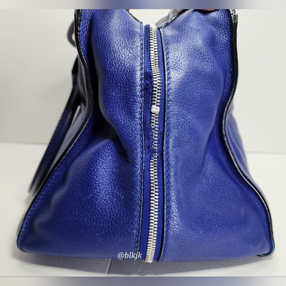 Alexander McQueen Ultramarine Leather Skull Padlock Large Zip Around Tote Bag - Picture 6 of 16